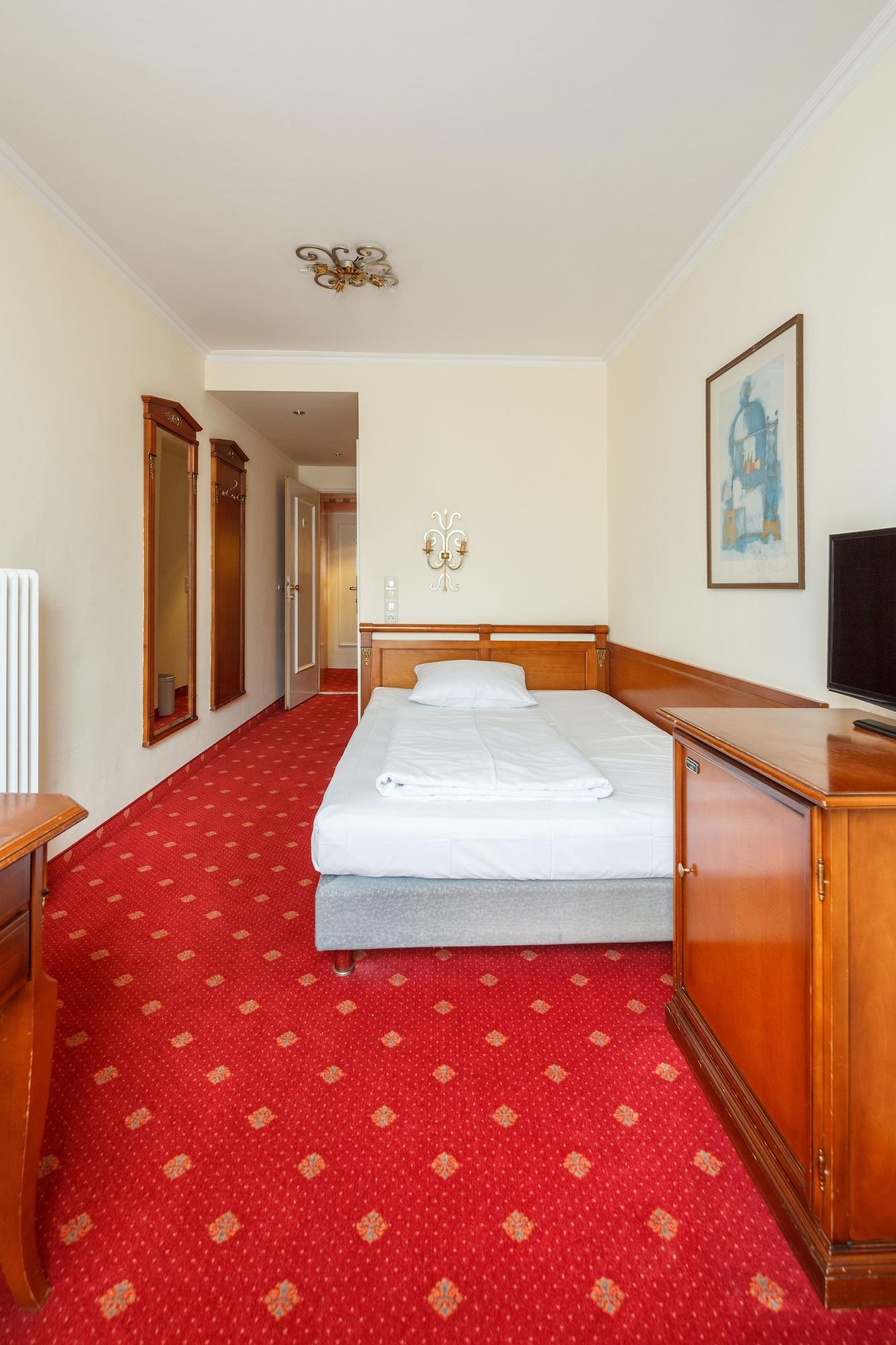Hotel Aurbacher Hof Gmbh Мюнхен Екстериор снимка