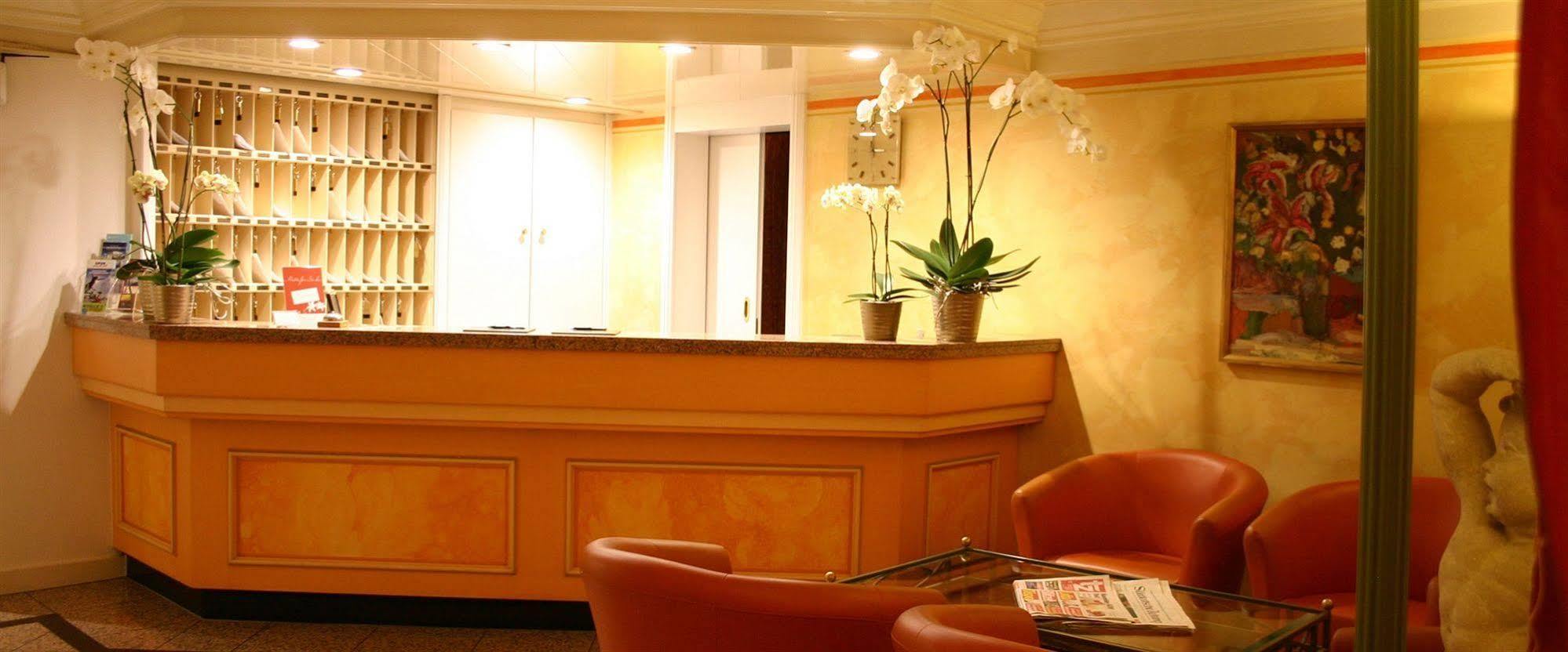 Hotel Aurbacher Hof Gmbh Мюнхен Екстериор снимка