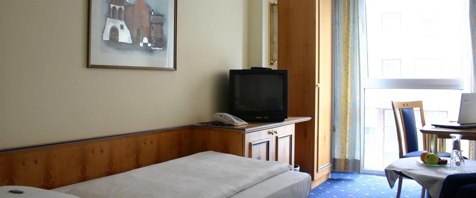 Hotel Aurbacher Hof Gmbh Мюнхен Екстериор снимка