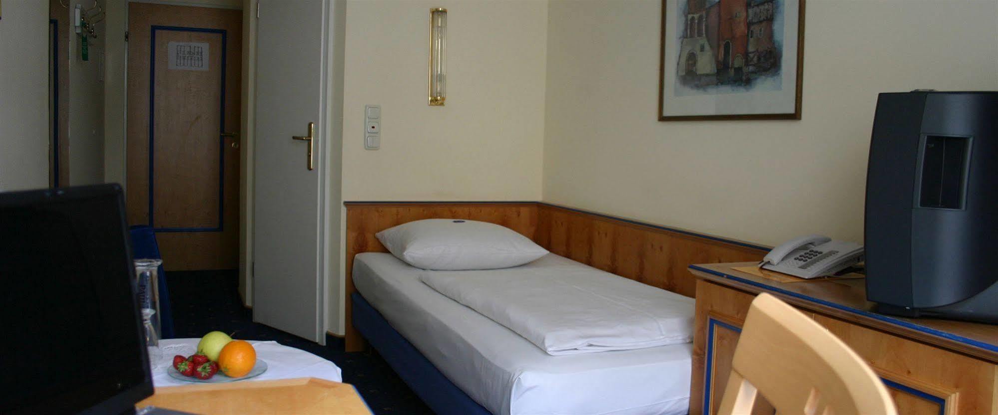 Hotel Aurbacher Hof Gmbh Мюнхен Екстериор снимка